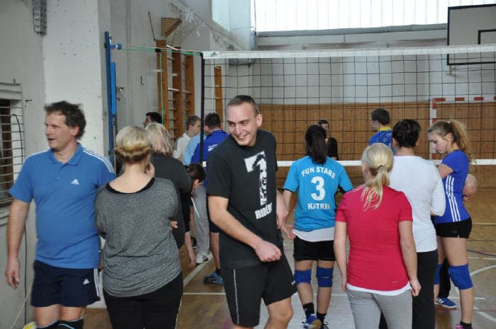 Volleyball in Turnhalle