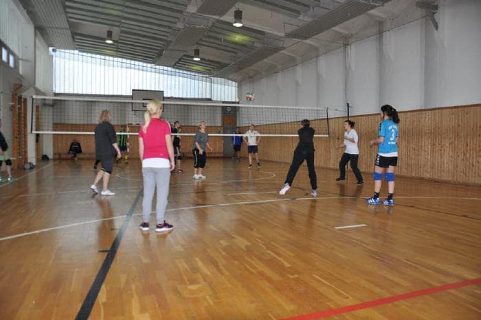 Volleyball in Turnhalle