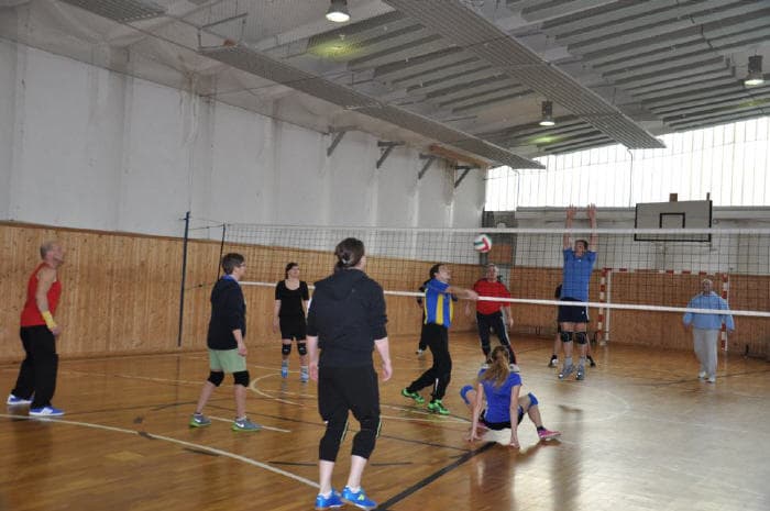 Volleyball in Turnhalle