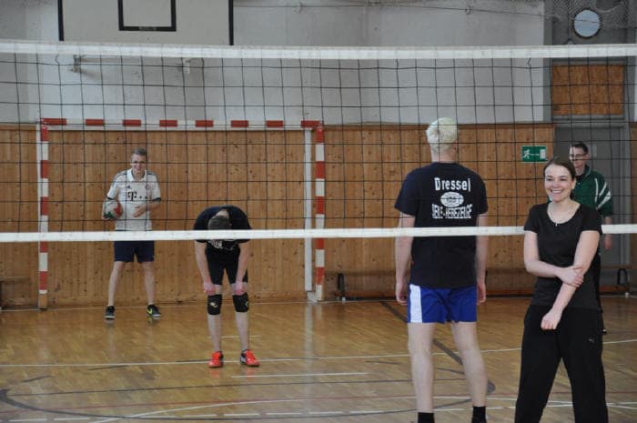 Volleyball in Turnhalle